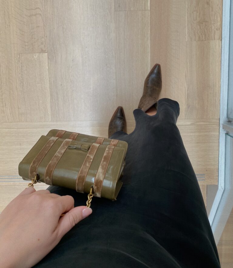 What to Wear With Satin Skirt in the Winter? (Outfit Inspo)