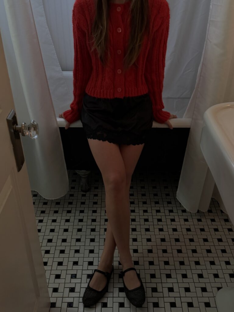 10+ Ideas on How to Style Mini Skirt For Winter Without Freezing