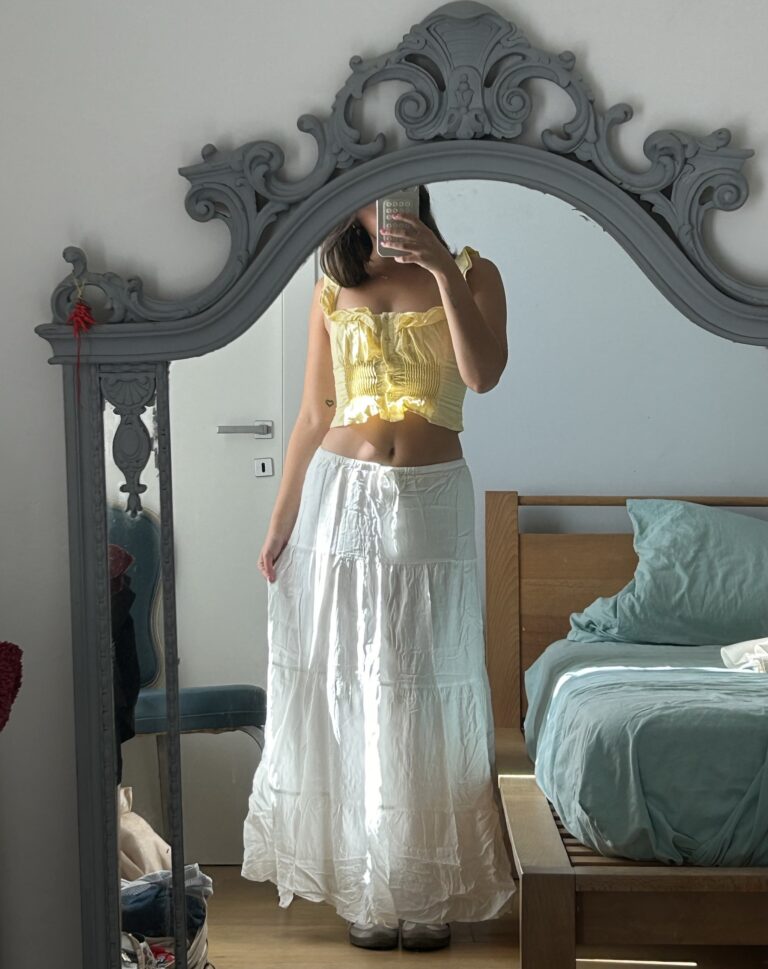 What to Wear With a White Skirt: Spring & Summer Outfit Formulas