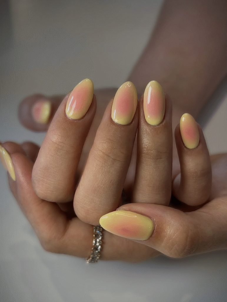 yellow aura nails