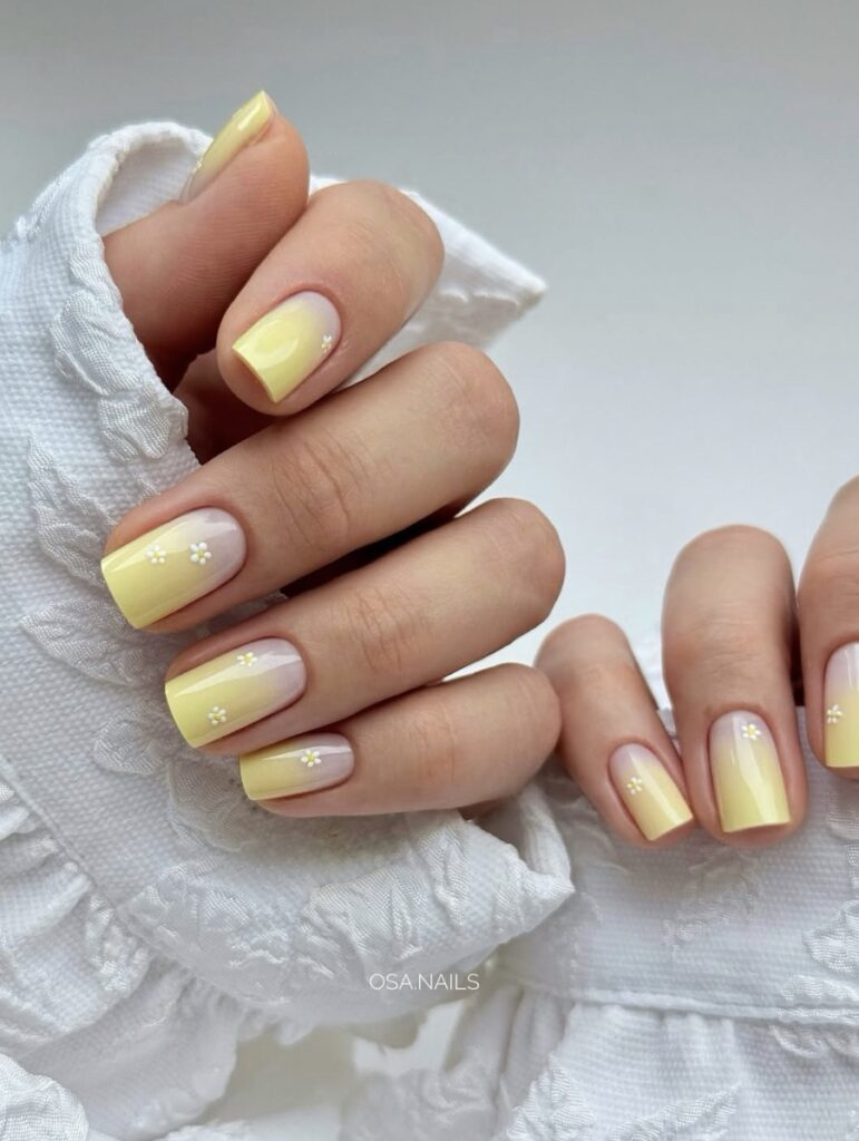 august nail colors 2026